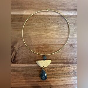 Elegant Gold and Grey Pendant Necklace